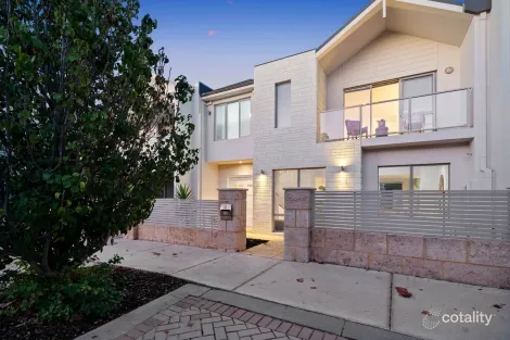 Property photo of 3 Fenian Pass Hillarys WA 6025