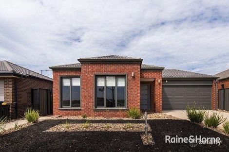 895 Leakes Rd, Tarneit, VIC 3029