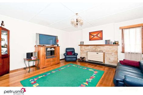 Property photo of 70 Renfrew Circle Goodwood TAS 7010