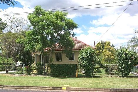 9 Taylor St, Eastern Heights, QLD 4305