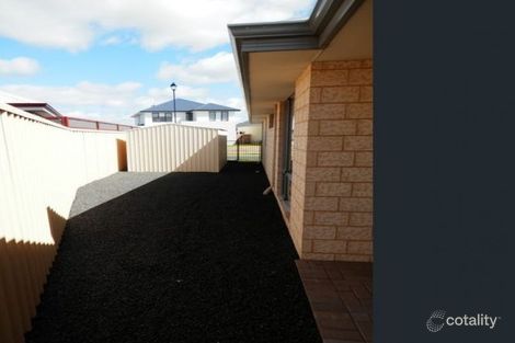 Property photo of 17 Roubion Gardens Yalyalup WA 6280