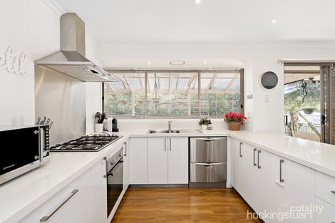 Property photo of 27 Mount Erin Crescent Frankston South VIC 3199