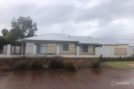 Property photo of 1/2 Horsham Crescent Harrisdale WA 6112
