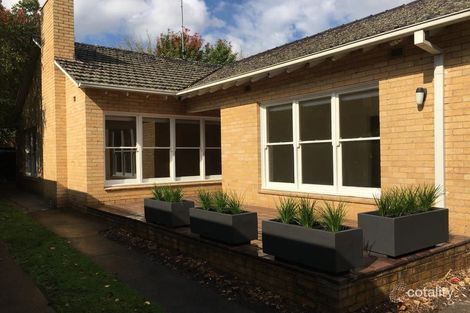 Property photo of 1 Grosvenor Road Glen Iris VIC 3146