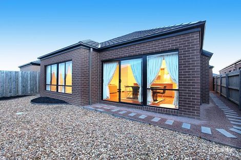 Property photo of 4 Pinoak Street Point Cook VIC 3030