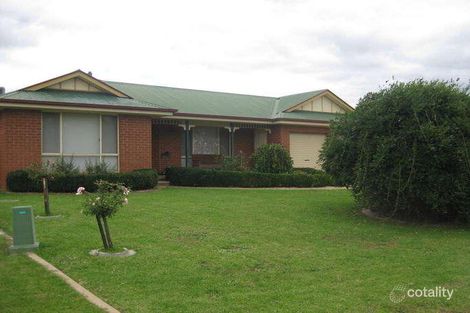 Property photo of 32 Yentoo Drive Glenfield Park NSW 2650