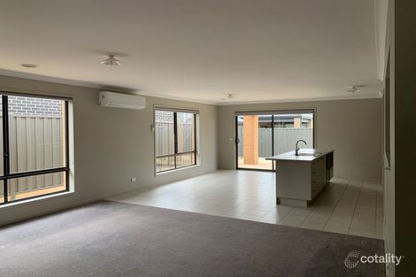Property photo of 94 City Vista Court Fraser Rise VIC 3336