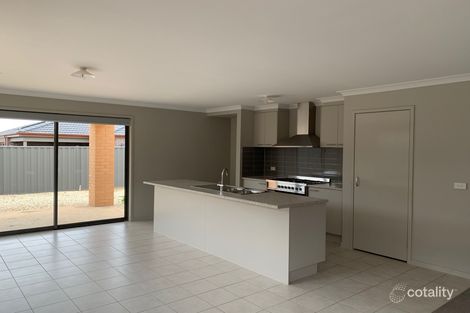Property photo of 94 City Vista Court Fraser Rise VIC 3336