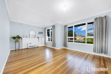 Property photo of 9 Gladstone Grove Melton VIC 3337