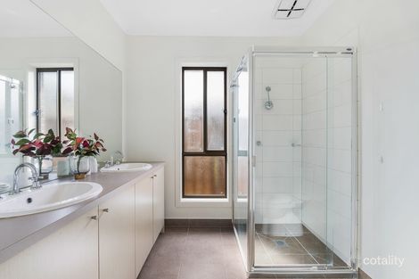 Property photo of 91 Middleton Drive Point Cook VIC 3030