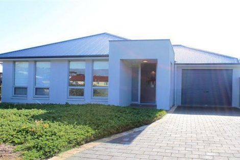 9 Stormbird St, Port Vincent, SA 5581