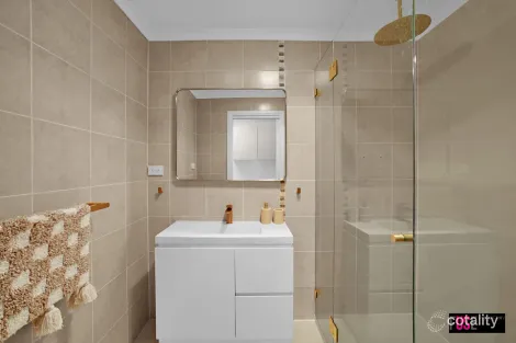 Property photo of 135 Tharwa Road Queanbeyan West NSW 2620