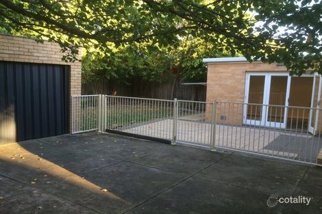 Property photo of 1 Grosvenor Road Glen Iris VIC 3146