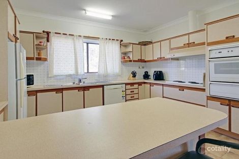 Property photo of 3 Macquarie Road Mannering Park NSW 2259