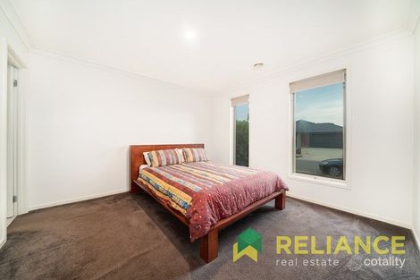 Property photo of 24 Faircroft Drive Brookfield VIC 3338