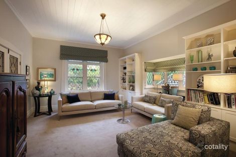 Property photo of 33 Hopetoun Avenue Canterbury VIC 3126