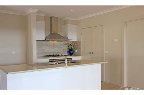 Property photo of 6 Harvey Close Eaglehawk VIC 3556