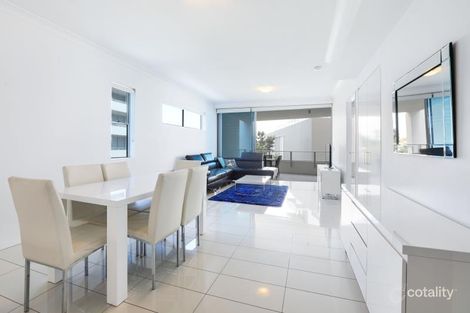 Property photo of 201/41 Harbour Town Drive Biggera Waters QLD 4216