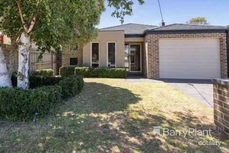Property photo of 25 Fourth Avenue Rosebud VIC 3939