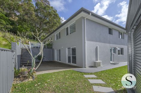 Property photo of 25 Palm Tree Crescent Caves Beach NSW 2281