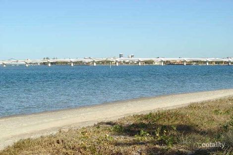 Property photo of 10 Eider Avenue Paradise Point QLD 4216