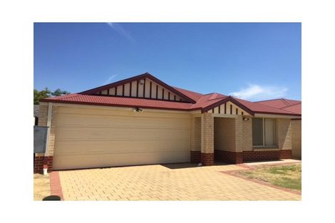 Property photo of 8 Heyshott Road Balga WA 6061