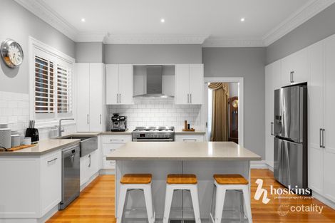 Property photo of 12 Wandarra Way Warranwood VIC 3134