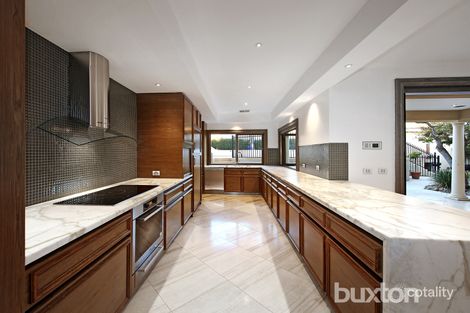 Property photo of 1 Hutchinson Street Bentleigh VIC 3204