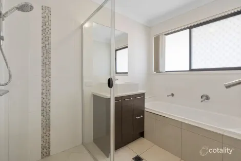 Property photo of 7 Hermitage Close Pimpama QLD 4209