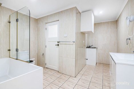 Property photo of 4 Bernoth Close Edensor Park NSW 2176