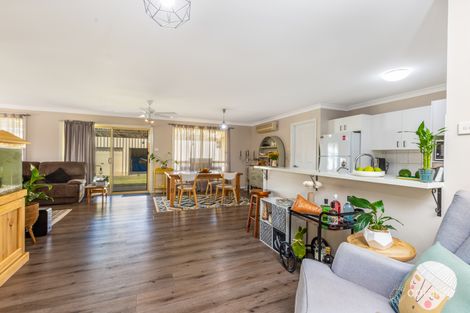 Property photo of 1 Vickers Close Hunterview NSW 2330