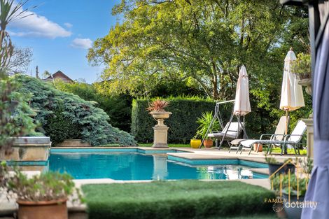 70-72 Beaumont Rd, Berwick, VIC 3806