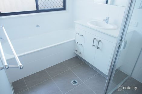 Property photo of 2/80 Valentine Circuit Augustine Heights QLD 4300