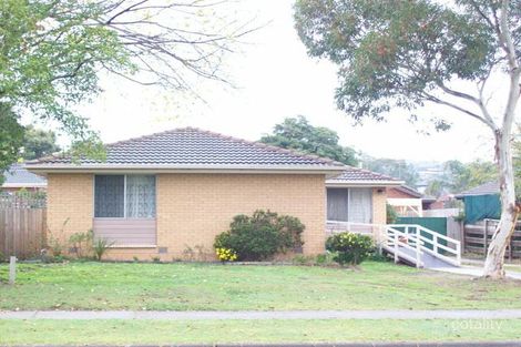 3 Bittern Dr, Endeavour Hills, VIC 3802