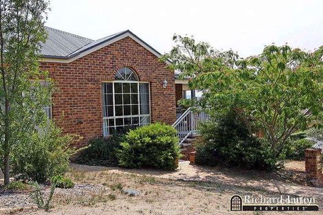 Property photo of 2 Dennis Place Jerrabomberra NSW 2619