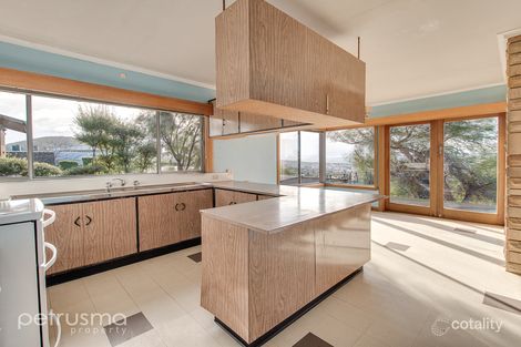 Property photo of 11 Zomay Avenue Dynnyrne TAS 7005