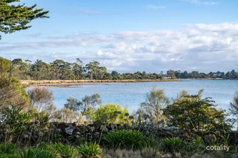 Property photo of 121 Bevic Road Clarence Point TAS 7270