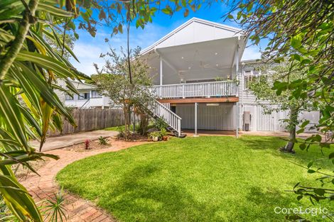 Property photo of 28 Carlton Terrace Wynnum QLD 4178