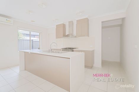 Property photo of 24 Peppertree Parade Craigieburn VIC 3064