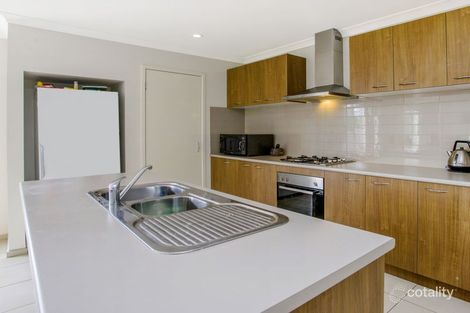 Property photo of 2 Cooktown Avenue Point Cook VIC 3030