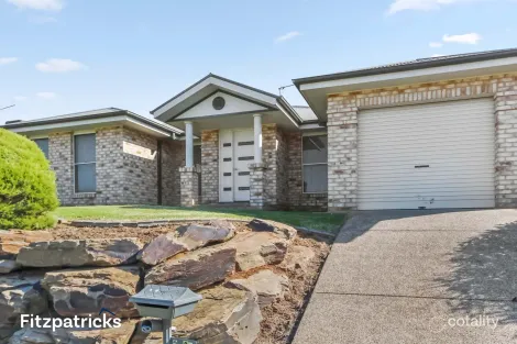 2/27 Bedervale St, Bourkelands, NSW 2650