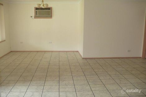 Property photo of 10 Parliament Road Macquarie Fields NSW 2564