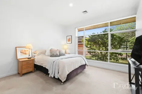 Property photo of 1/29 Beleura Hill Road Mornington VIC 3931