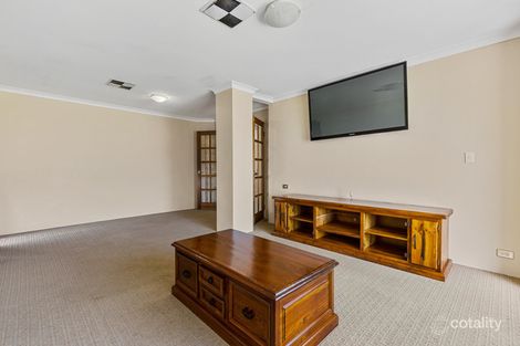 Property photo of 9 Golf Place Cooloongup WA 6168