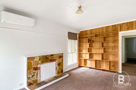 Property photo of 1 Boronia Grove Wendouree VIC 3355
