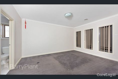 Property photo of 13 Peartree Grove Burnside Heights VIC 3023