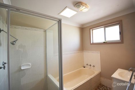 Property photo of 2/7 Central Avenue Oak Flats NSW 2529