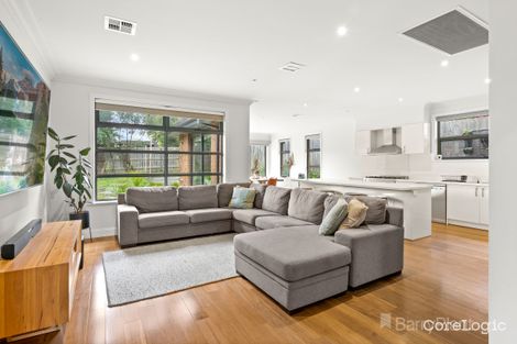 Property photo of 3 Avard Court Berwick VIC 3806