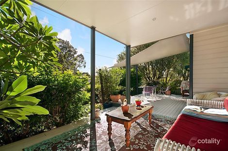 Property photo of 8 Yeramba Road Summerland Point NSW 2259