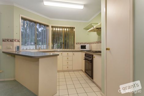 Property photo of 27 Adelaide Close Berwick VIC 3806